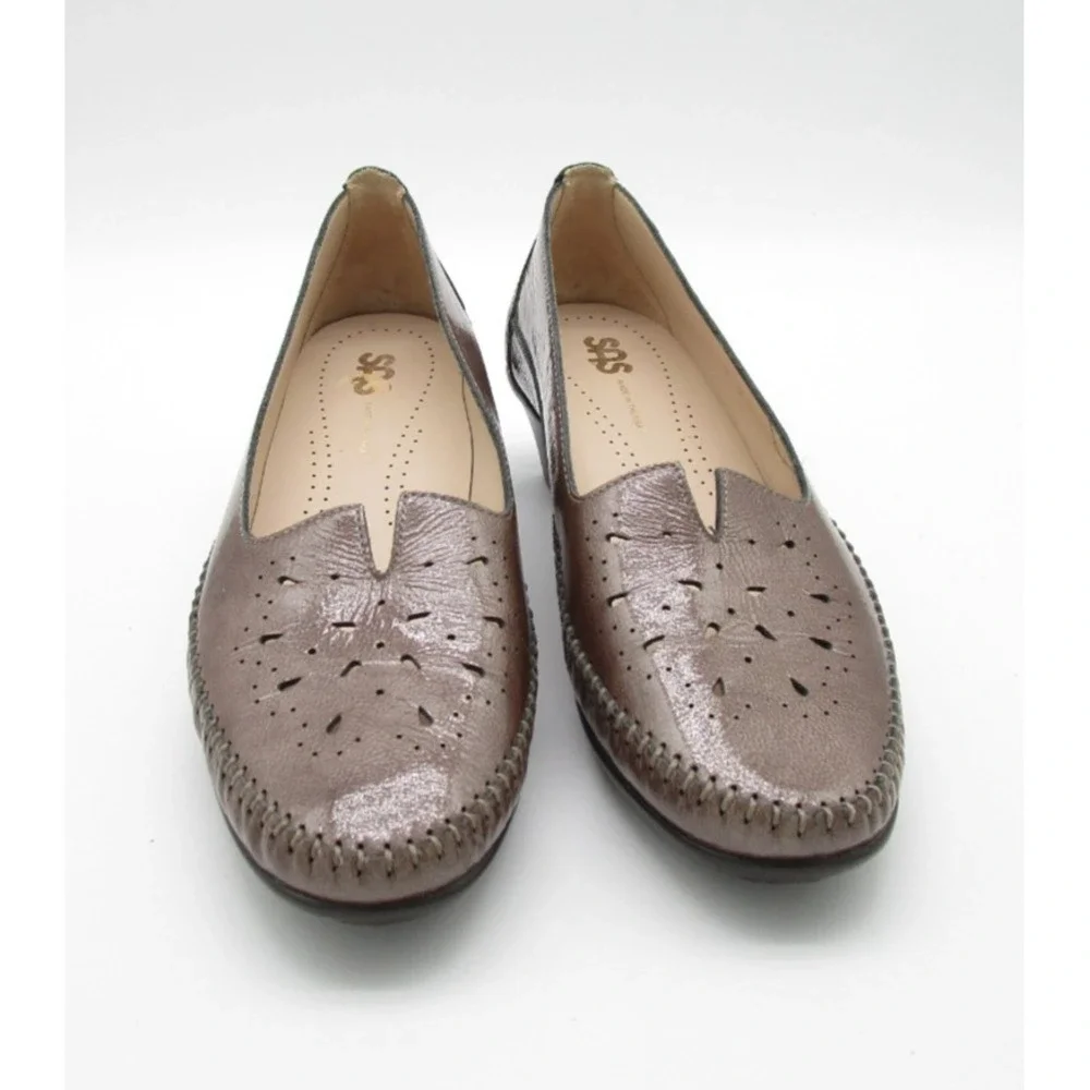 SAS Sonyo Patent Leather Slip On Pumps Perforated Cutout Shoes Womens 9M